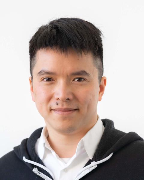 Qu headshot