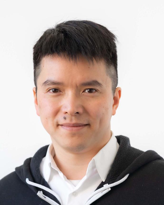 Qu headshot