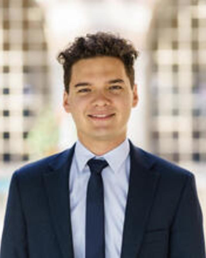 Ricardo headshot
